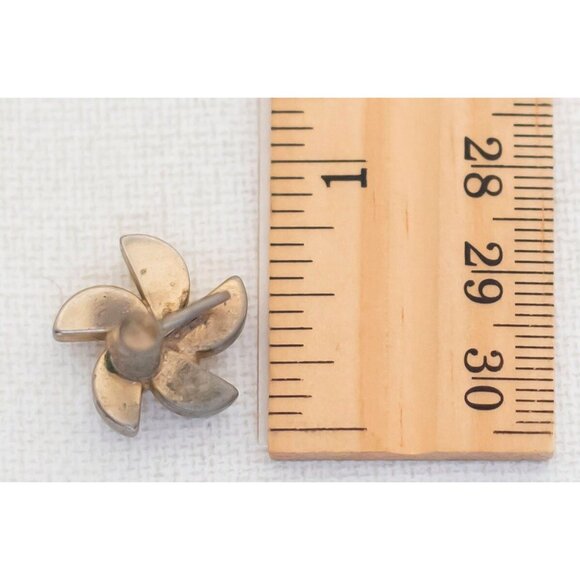 Vintage Silver Flower Screwback Earrings - A6 - Picture 2 of 2